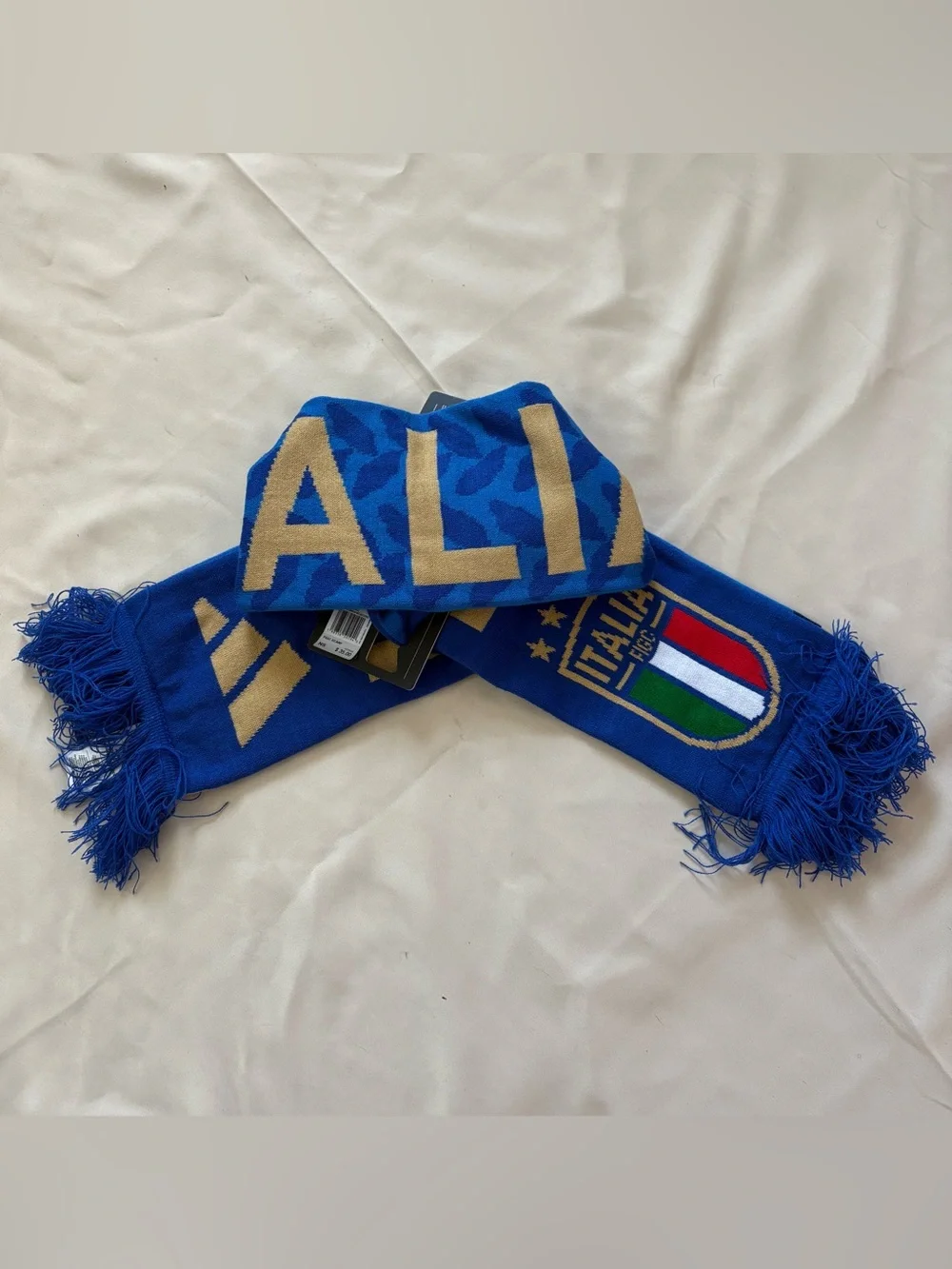 Adidas 2026 FIGC Italy National Team Scarf – One Size (NWT)